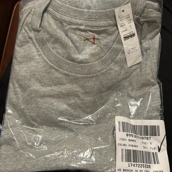 NWT J Crew Men’s Slim Broken In T-Shirt in Heather Grey Size Small - Picture 3 of 5